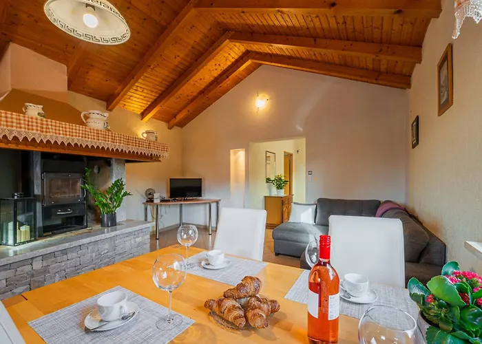 Holiday home Garden House Kablar