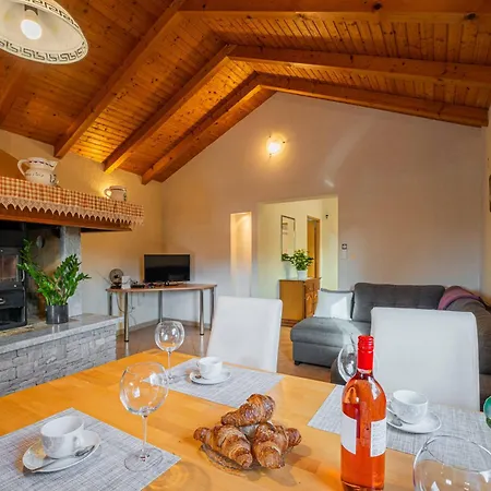 Dom wakacyjny Garden House Kablar