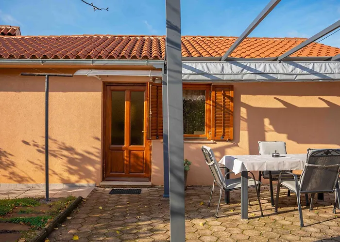 펜션 Garden House Kablar 풀라